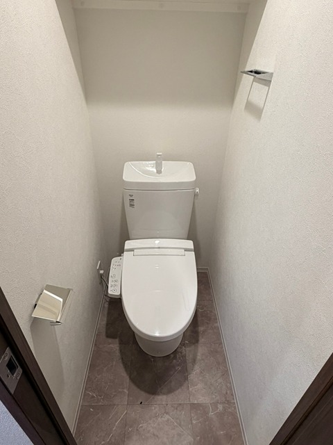 トイレ　※別号室参考写真のため、現況優先です。