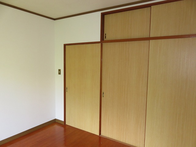 その他部屋・スペース　洋室５畳＆天袋付き収納
