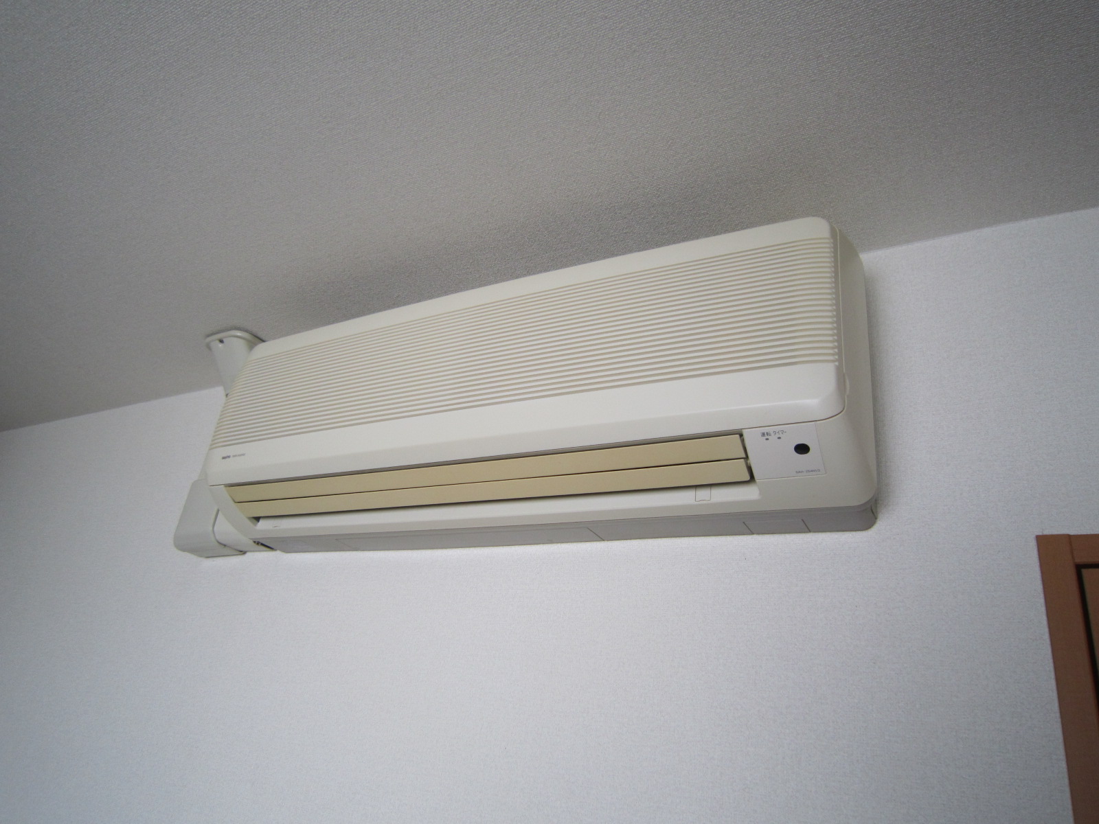 その他設備　ダイニングエアコン（洋室にも有）