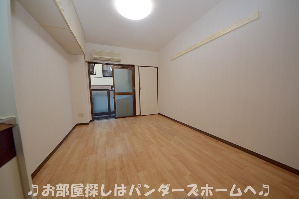 ツインプラザ中宮の居間写真