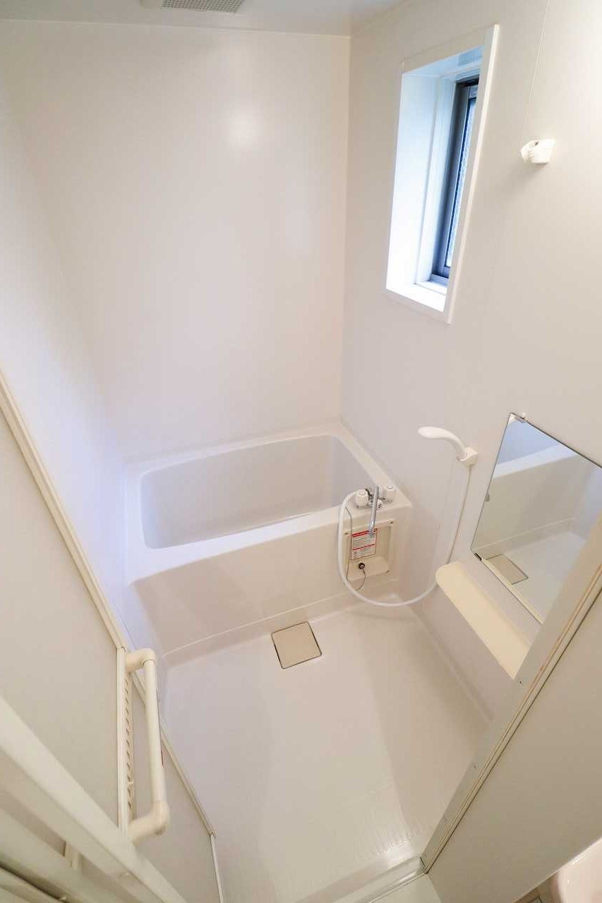 バス・シャワールーム　※同物件、別部屋になります。