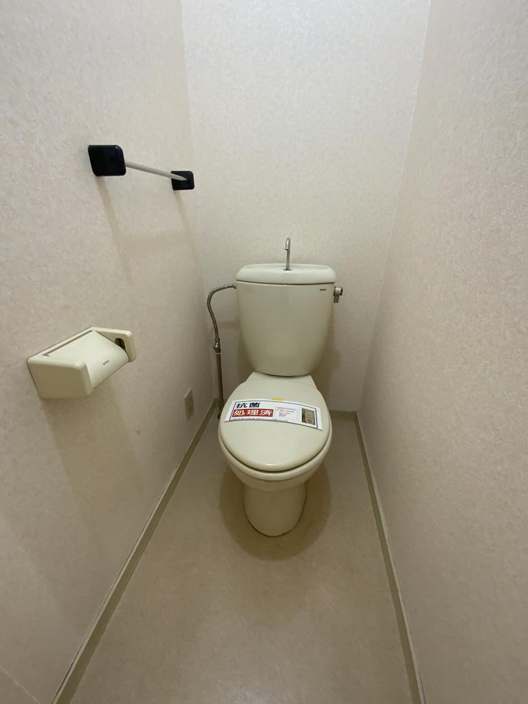 トイレ　同タイプ別室の写真です