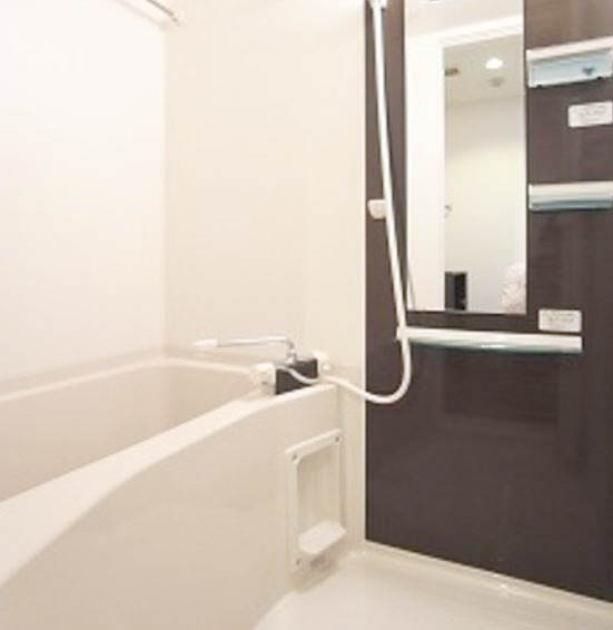 バス・シャワールーム　★ゆったりとできる広さの浴槽★