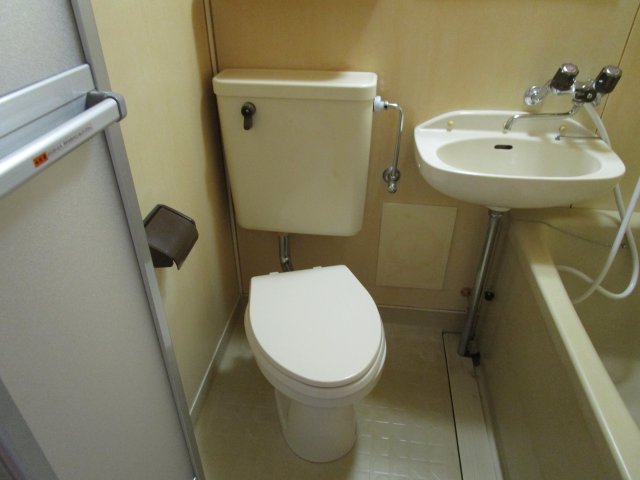 【高浜市春日町のアパートのトイレ】