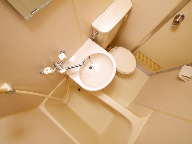 バス・シャワールーム　日々の疲れを癒すお風呂付です