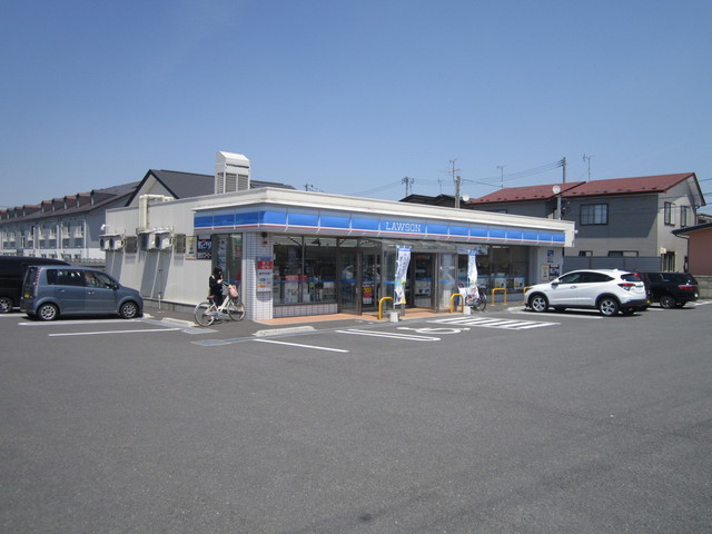 コンビニ　ローソン秋田八橋田五郎二丁目店（コンビニ）まで320m