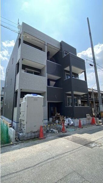 名古屋市中村区本陣通のアパートの建物外観