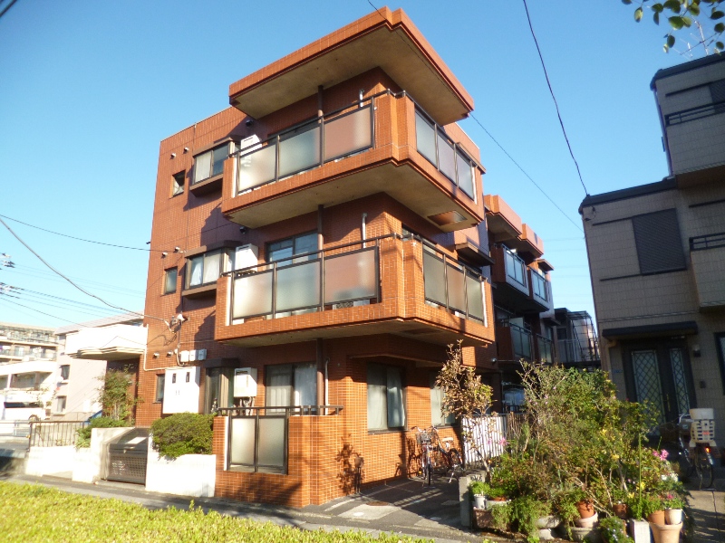 浦安市富士見のマンションの建物外観