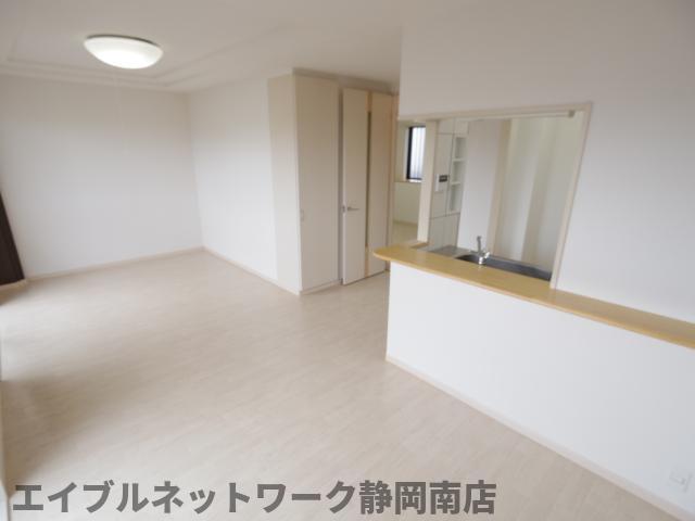 居室・リビング　居間です