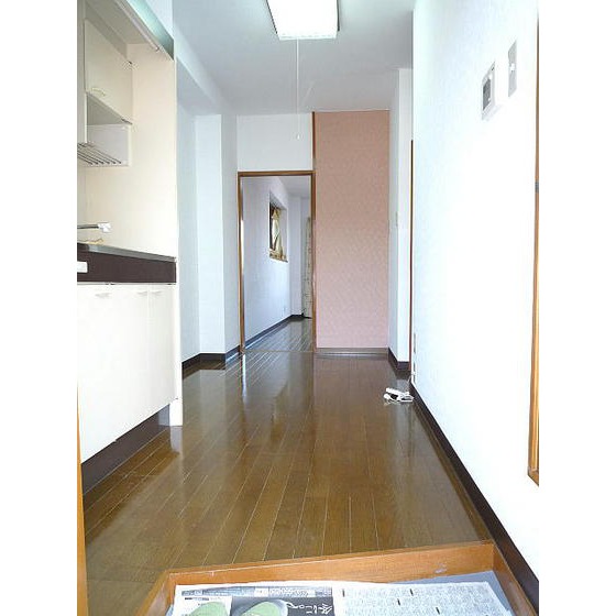 玄関　写真は別のお部屋のものです（現況優先）