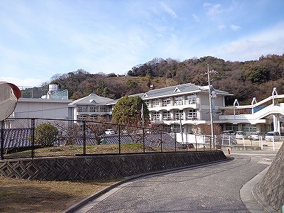 【メゾングランシャリオBの小学校】