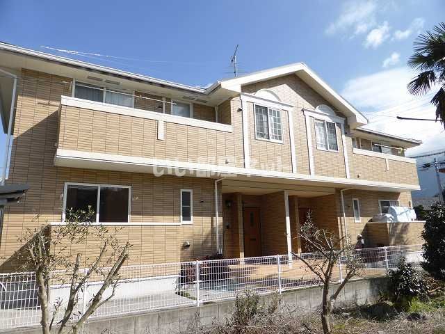 【新居浜市喜光地町のアパートの建物外観】
