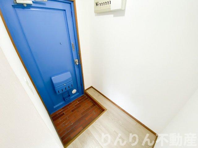 玄関　収納もある玄関です