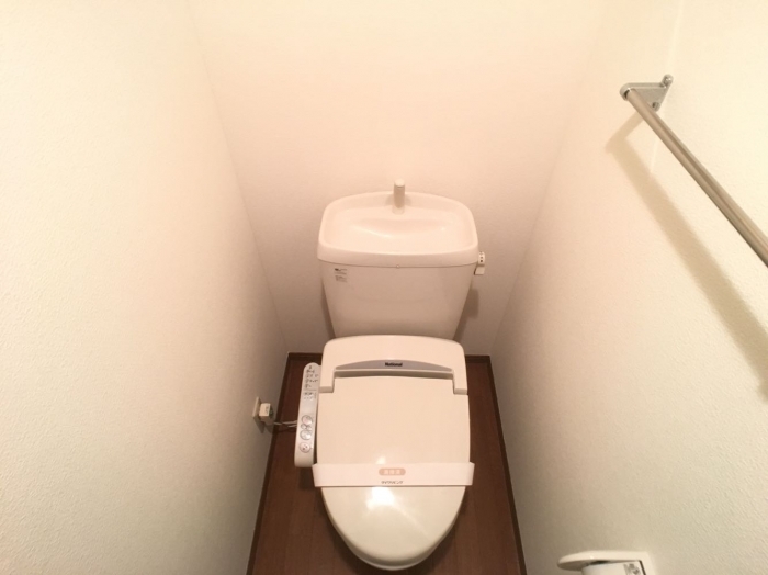 トイレ　ウォシュレット付き！