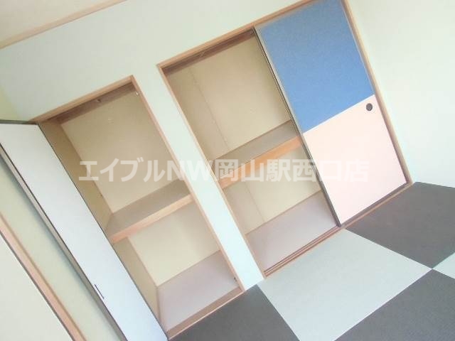 収納　同タイプのお部屋の写真です