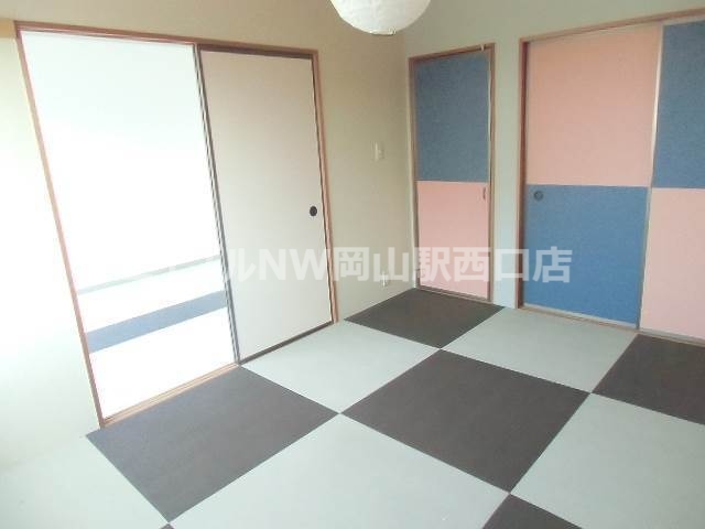 居室・リビング　同タイプのお部屋の写真です