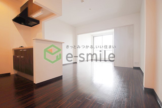 居室・リビング　こちらの居間で趣味の時間をお楽しみください