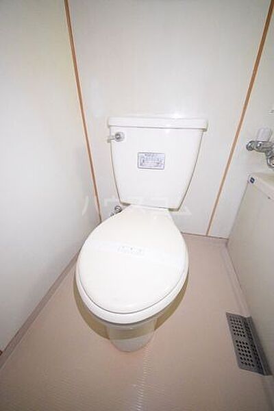 【鈴蘭荘のトイレ】