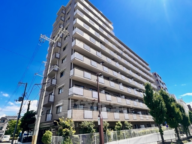 インプルーブ緑地公園の建物外観