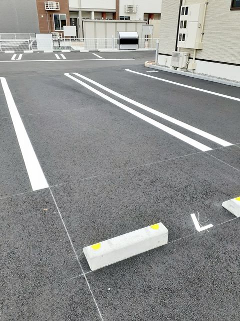 【ビサイドブライトの駐車場】