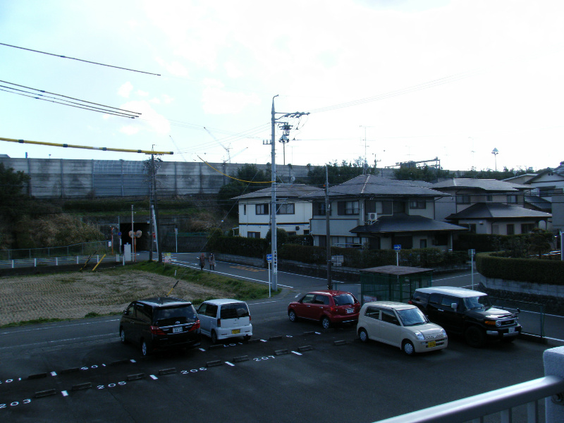 【ライブ小島IIの駐車場】