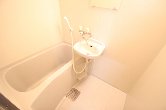 洗面設備　※別部屋の写真です