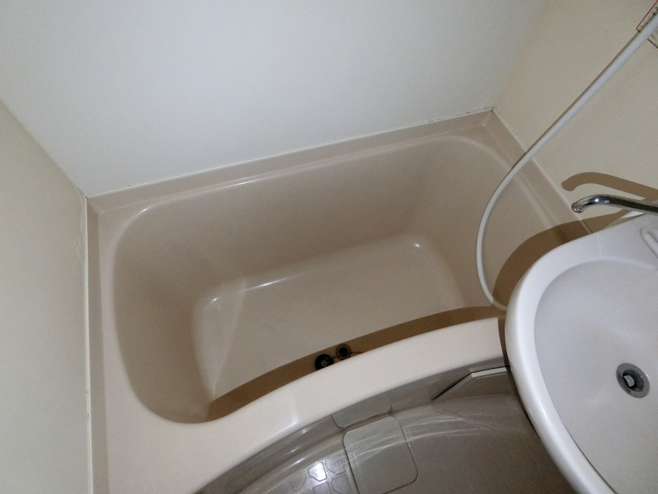 バス・シャワールーム　※別部屋参考写真