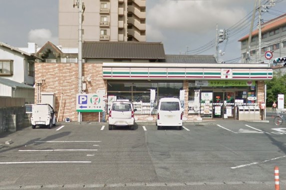 コンビニ　セブンイレブン倉敷美和1丁目店（コンビニ）まで598m