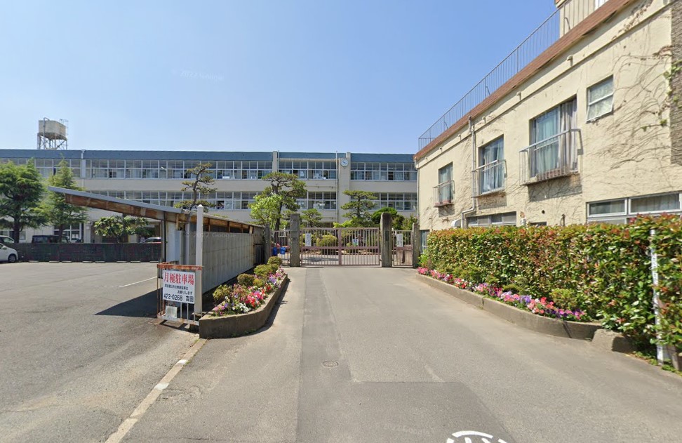 小学校　倉敷市立倉敷東小学校（小学校）まで867m