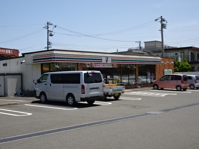 コンビニ　セブンイレブン　藤岡５丁目店（コンビニ）まで600m