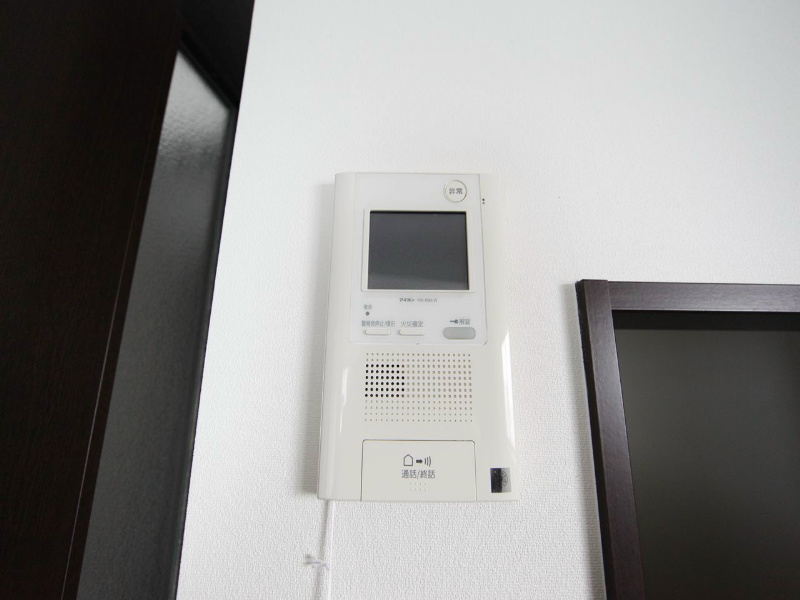 セキュリティ　TVモニター付インターホン完備