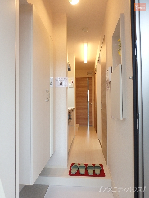 玄関　●まずは、玄関からどうぞ。