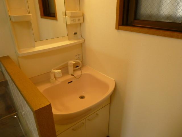 洗面設備　他部屋参照・現況優先