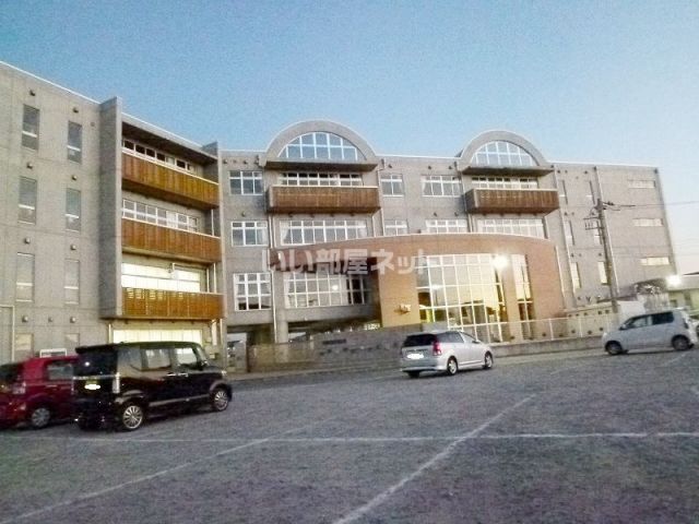 小学校　龍ケ崎市立馴柴小学校（小学校）まで917m