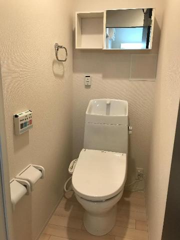 トイレ　トイレ