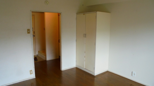 収納　同物件別号室