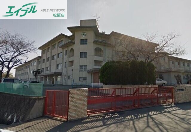 小学校　松阪市立徳和小学校（小学校）まで845m