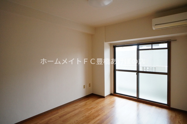 居室・リビング　同型別部屋写真