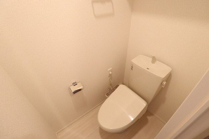 トイレ　温水洗浄暖房便座