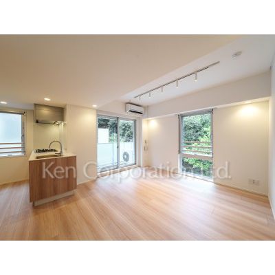 居室・リビング　同タイプ3階のお部屋を撮影。仕様が異なることがあります。