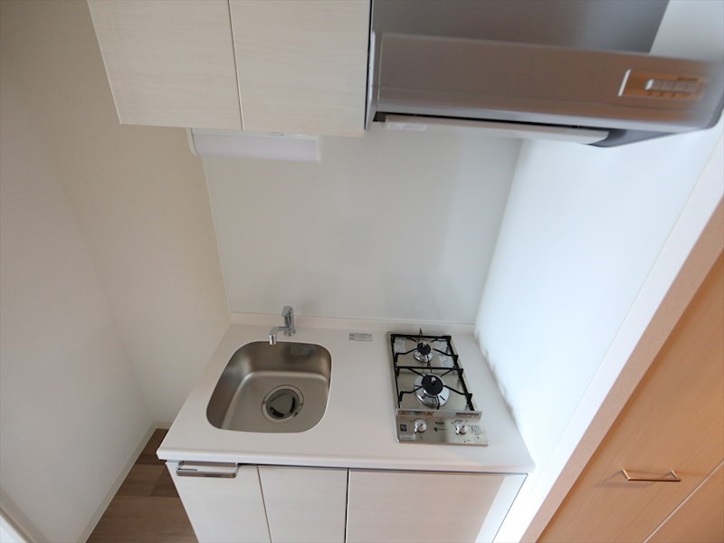 キッチン　システムキッチン（ガス2口）冷蔵庫・レンジ等ご用意できます