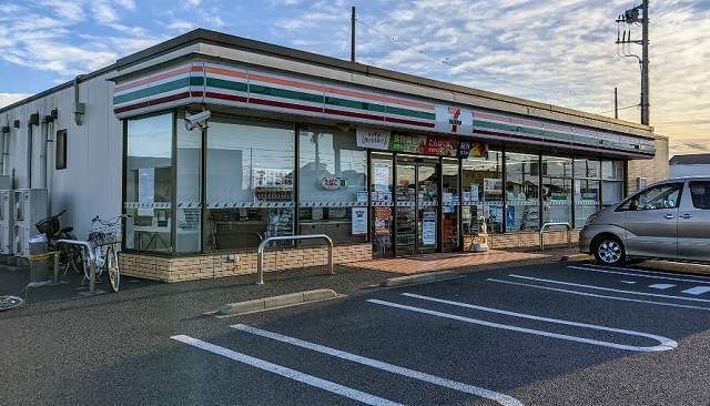 コンビニ　セブンイレブン木更津金田店（コンビニ）まで100m