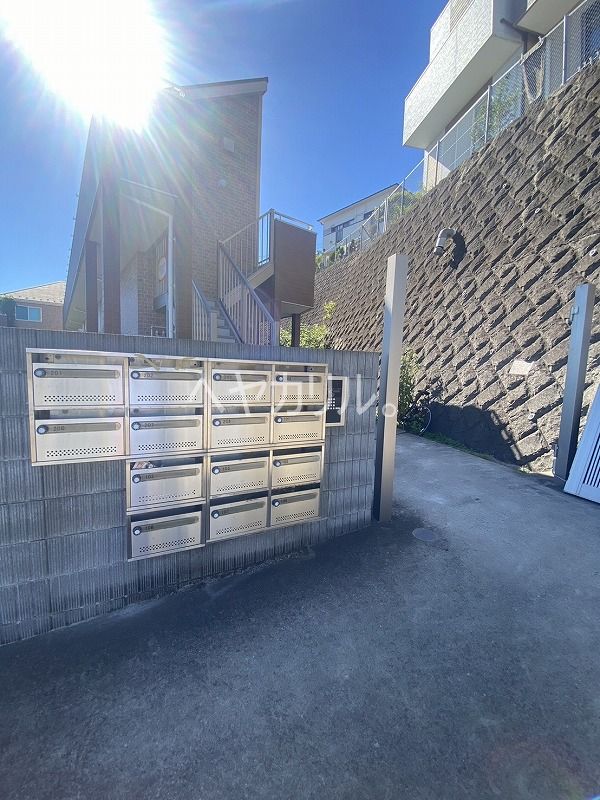 エントランス　同建物別部屋参考