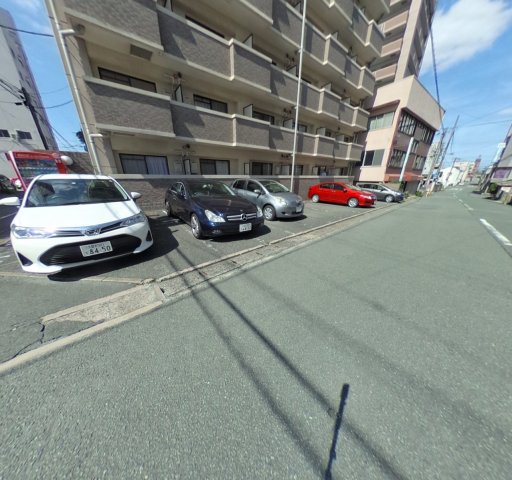 駐車場　駐車場完備です