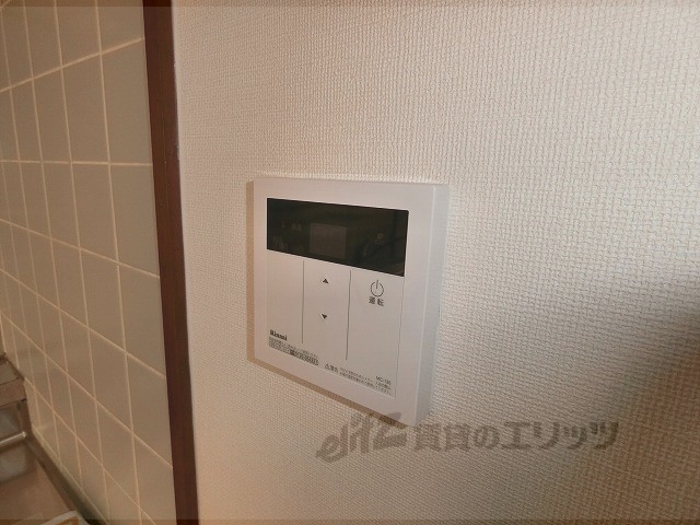 その他設備　給湯器リモコン