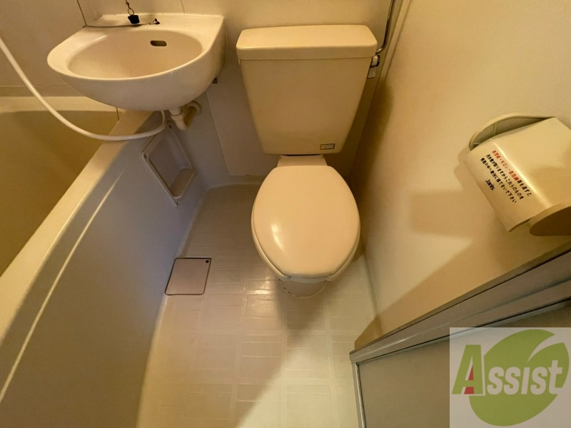 トイレ　こちらはトイレです。清潔感があり、安心して使用できます。