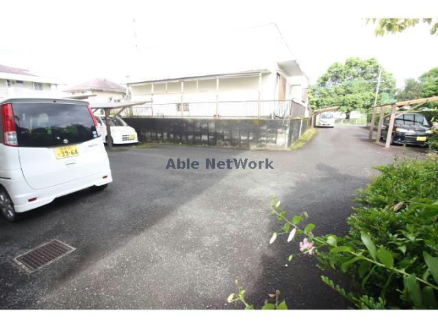 駐車場　駐車場