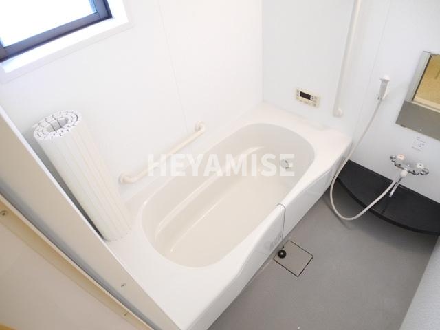 バス・シャワールーム　※同物件、反転間取りの写真になります※現況を優先します※