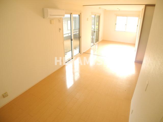 居室・リビング　※同物件、反転間取りの写真になります※現況を優先します※