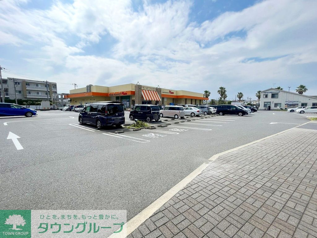 スーパー　フードマーケットMom湘南みずき店（スーパー）まで530m